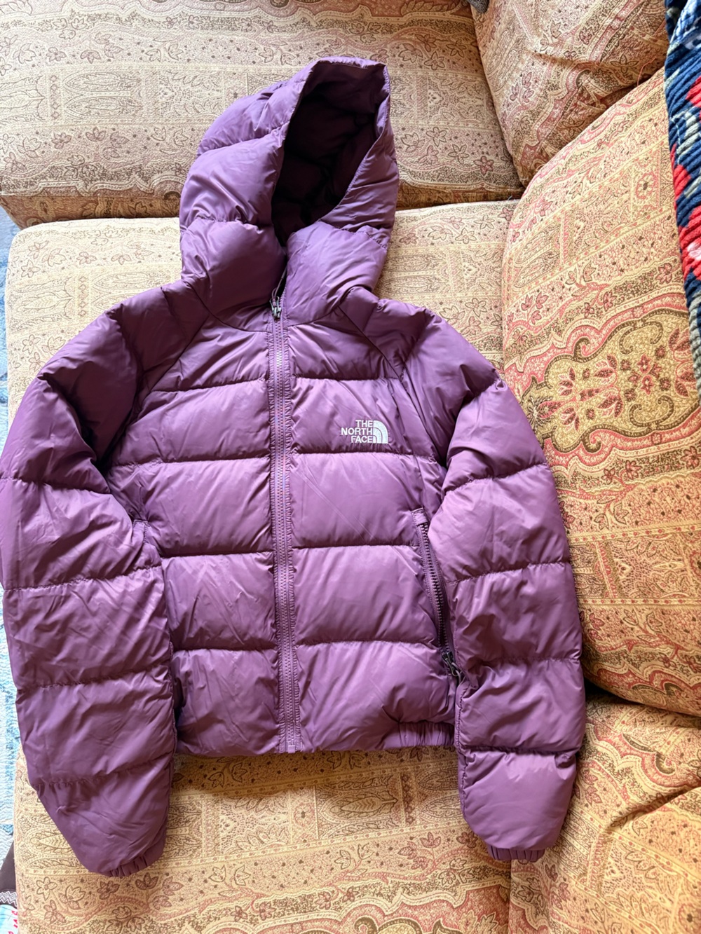 The North Face Mauve/Purple Cropped Hooded Puffer Jacket